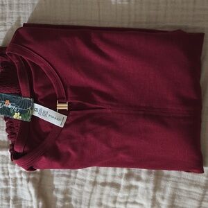 🔻 Elegant Burgundy Women's Top🔻